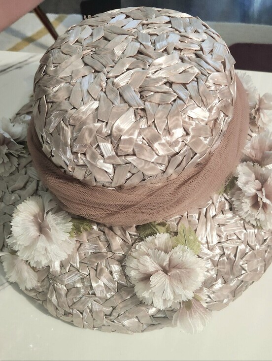 Vintage Mid-Century Lady Byrd Woven Straw Floral Hat Size: 22.5 Inches Roughly main image 10